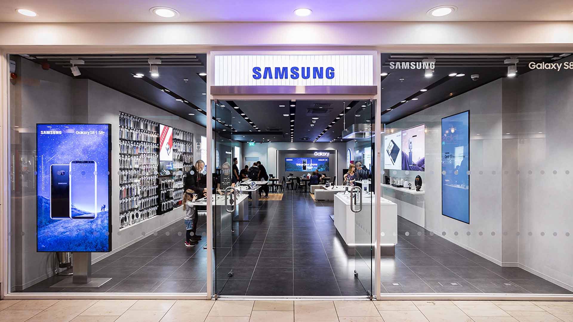 Right Care, Right Now Samsung’s Innovative Customer Service Is Always Ready When Needed