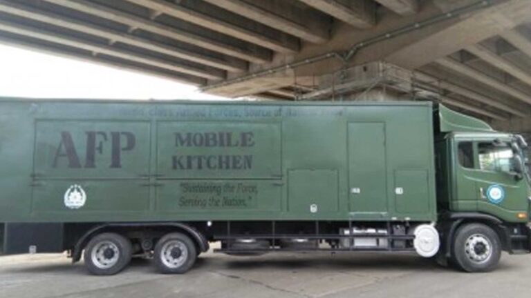 AFP Deploys Mobile Kitchens For Homeless Amid ECQ