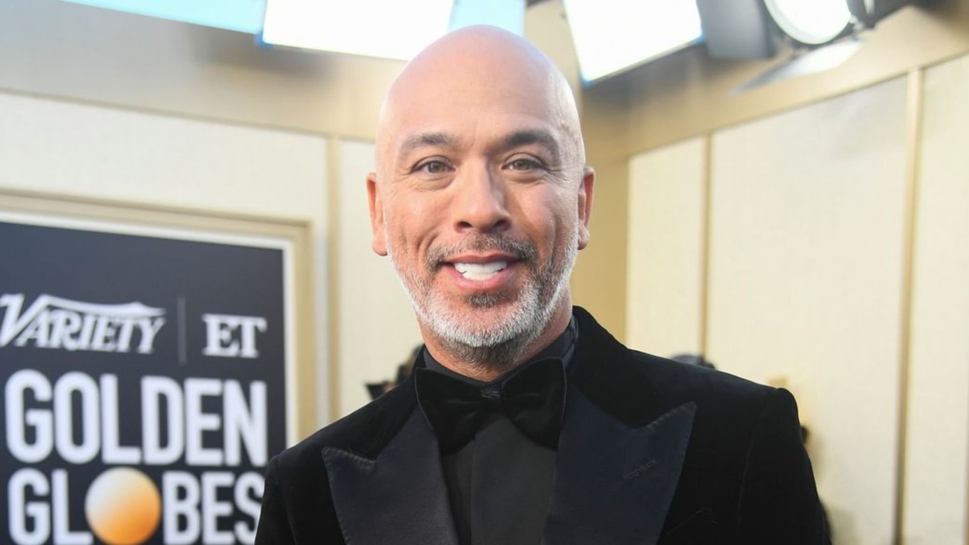 FilAm Comedian Jo Koy Makes History In Hosting Global Globes Manila